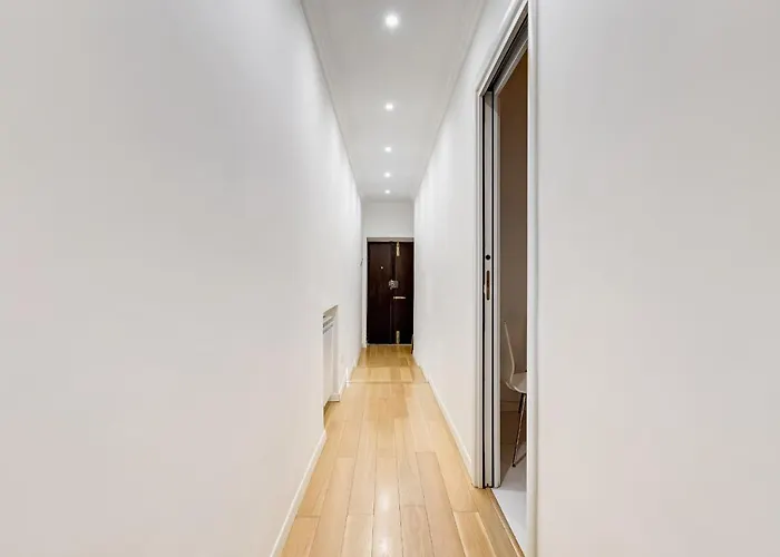 Trevi Fountain Modern דירה רומא